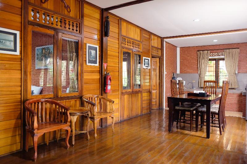 Jambuluwuk Convention Hall Resort Batu - Oda