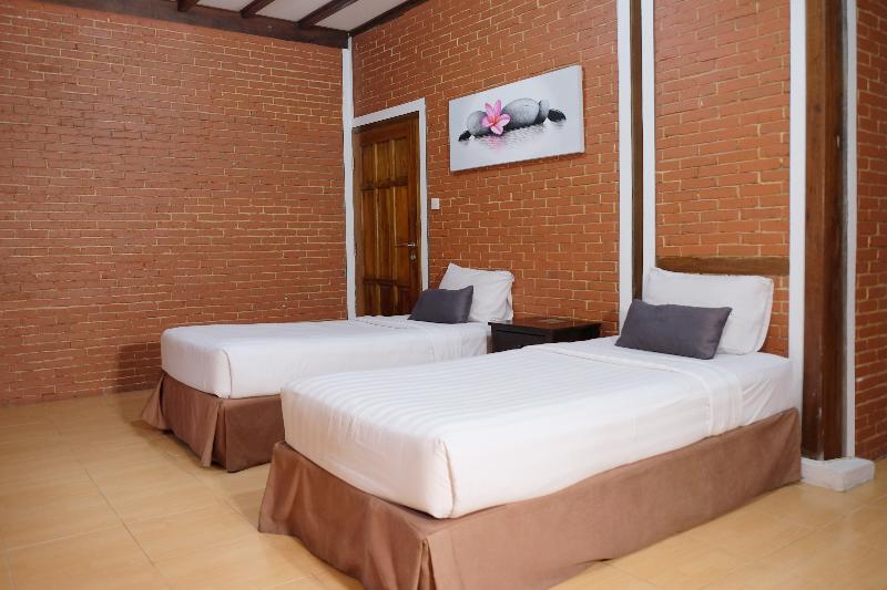 Jambuluwuk Convention Hall Resort Batu - Oda