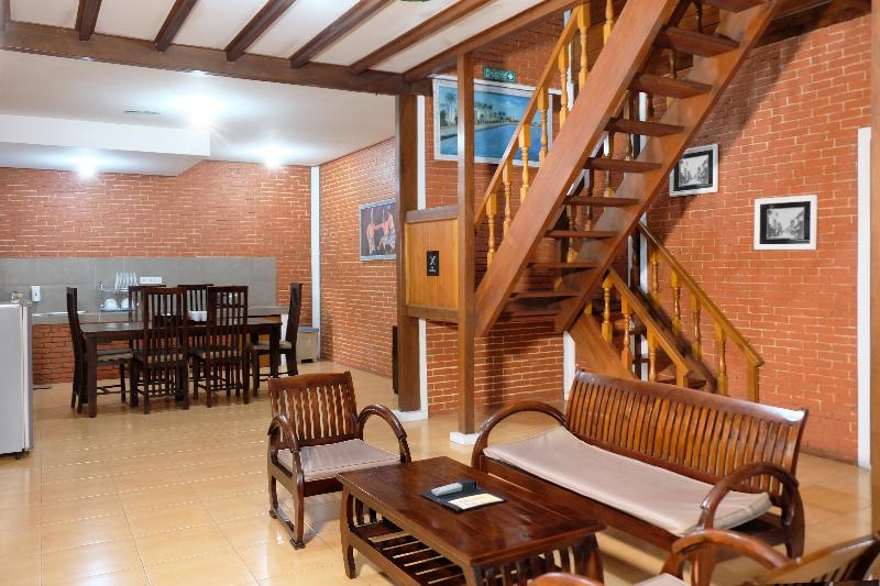 Jambuluwuk Convention Hall Resort Batu - Oda