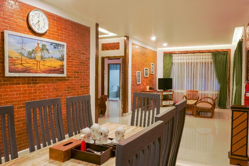 Jambuluwuk Convention Hall Resort Batu - Oda