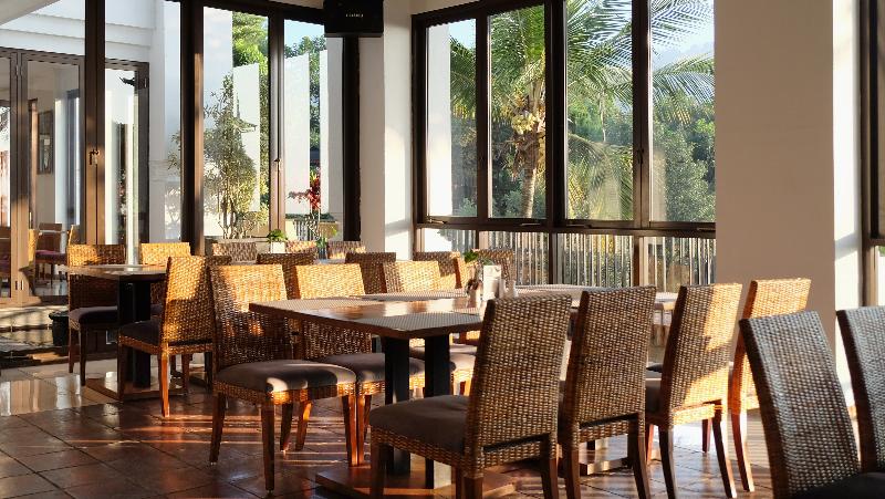 Jambuluwuk Convention Hall Resort Batu - Restoran