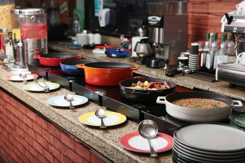 MENA ApartHotel Al Barsha - Restoran