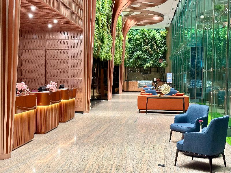 HARRIS Hotel & Conventions Gubeng Surabaya - Lobi