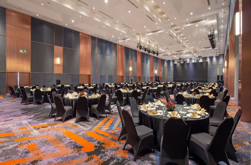 HARRIS Hotel & Conventions Gubeng Surabaya - Toplantı
