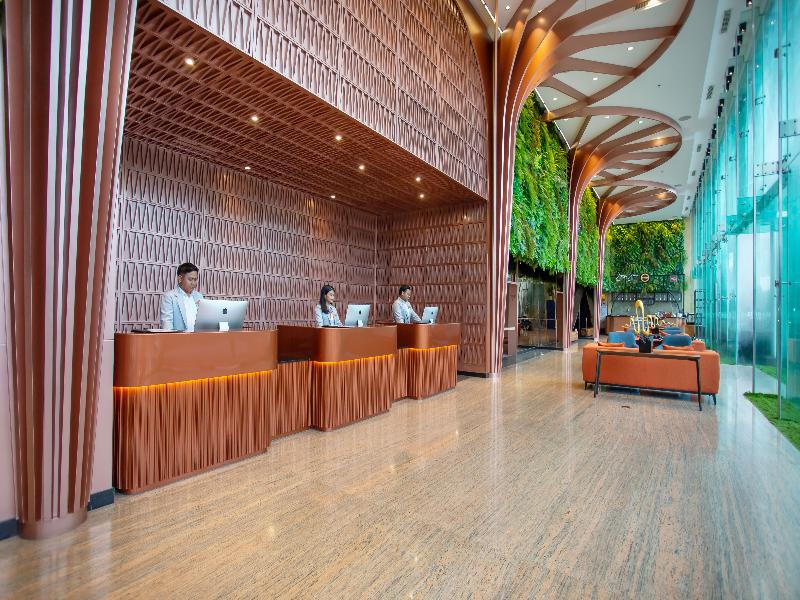 HARRIS Hotel & Conventions Gubeng Surabaya - Genel