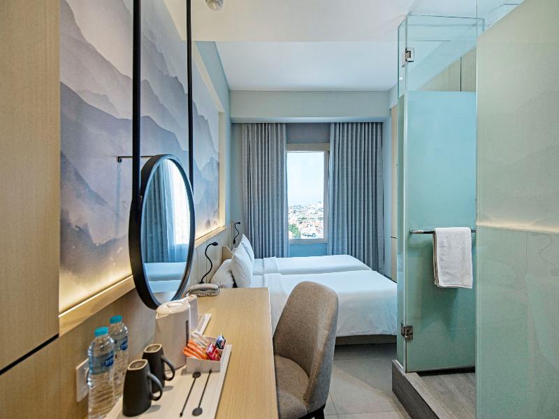 HARRIS Hotel & Conventions Gubeng Surabaya - Oda