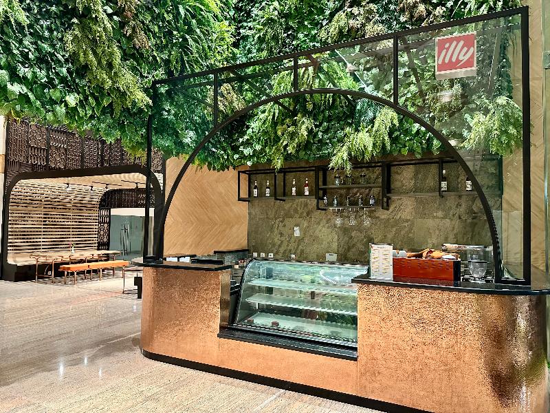 HARRIS Hotel & Conventions Gubeng Surabaya - Restoran