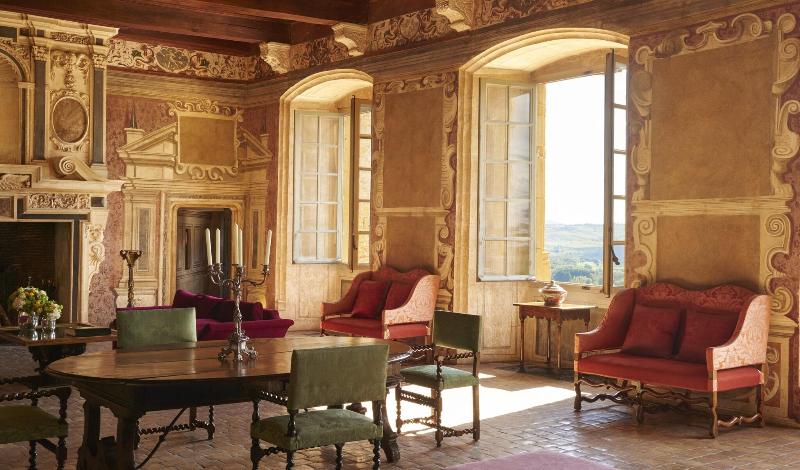 Chateau De Bagnols - Lobi
