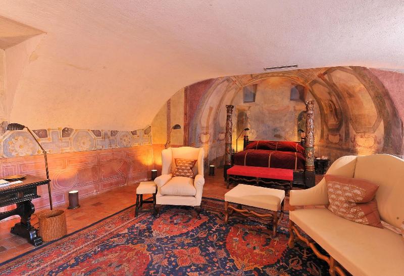 Chateau De Bagnols - Oda