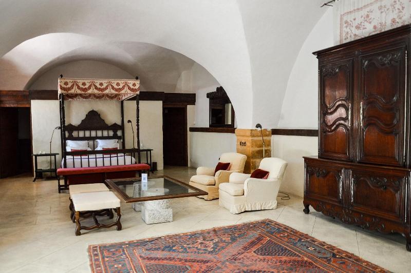 Chateau De Bagnols - Oda