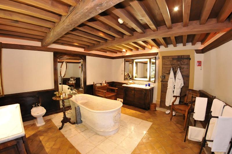 Chateau De Bagnols - Oda
