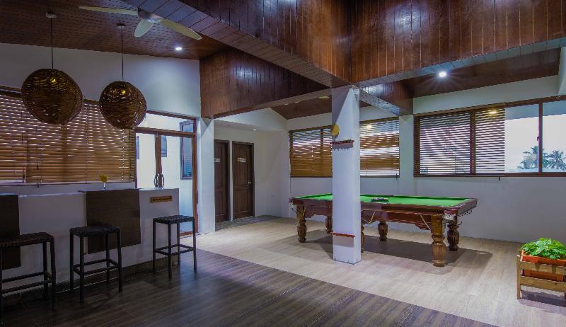 Beachwood Hotel and Spa at Maafushi - Bar