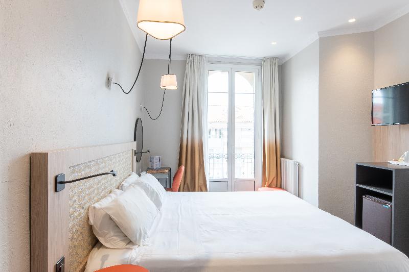 Hotel Vendome - Oda