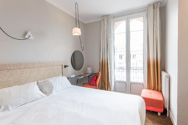 Hotel Vendome - Oda
