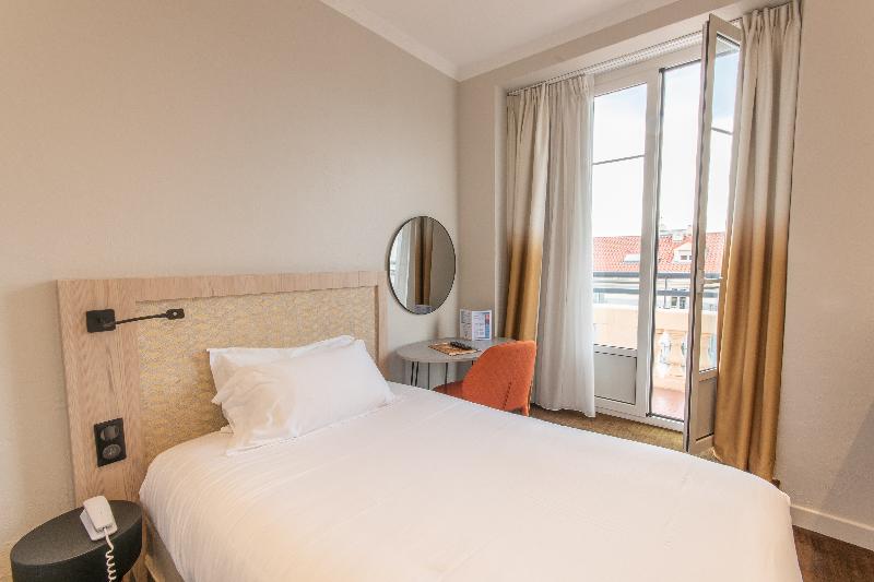 Hotel Vendome - Oda
