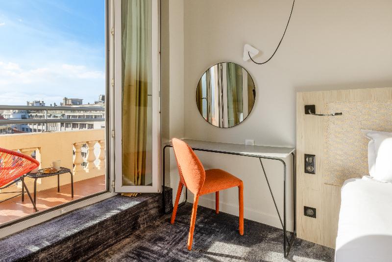 Hotel Vendome - Oda