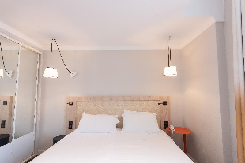 Hotel Vendome - Oda