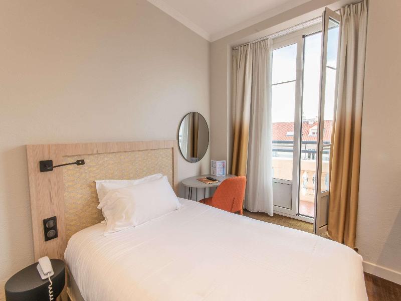 Hotel Vendome - Oda