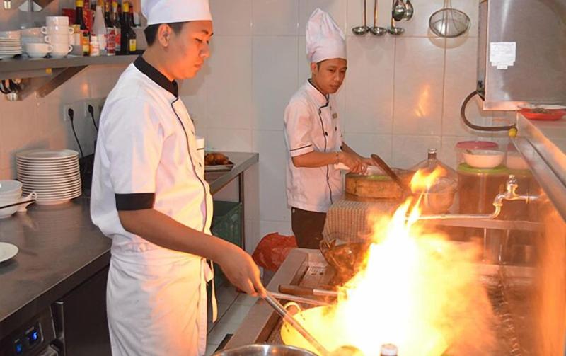 Nite & Day Hotel Jakarta Bandengan - Bar