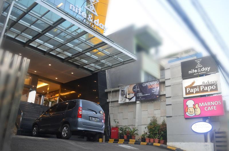 Nite & Day Hotel Jakarta Bandengan - Genel