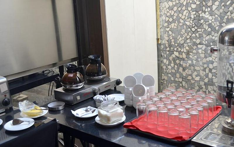 Nite & Day Hotel Jakarta Bandengan - Restoran