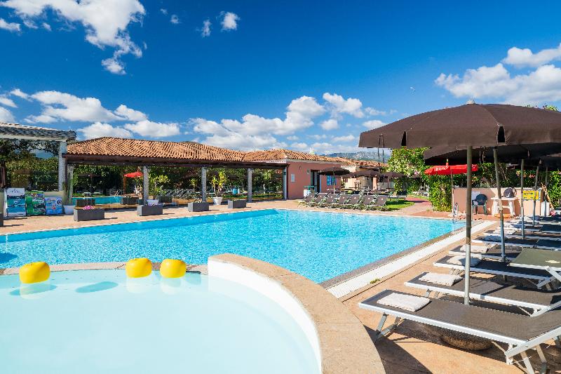 Li Suari Club Village - Havuz