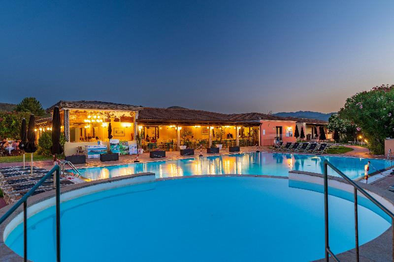 Li Suari Club Village - Havuz