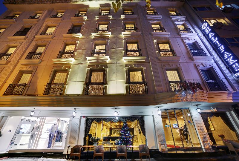 Halifaks Hotel - Genel