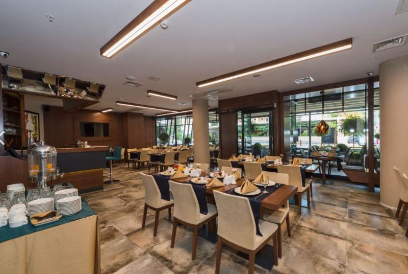 Boursier Hotel - Restoran
