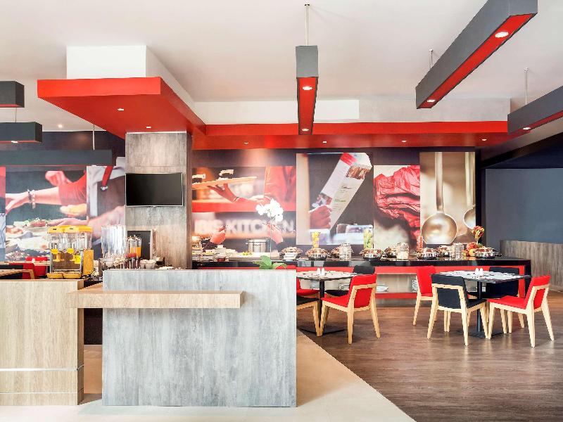 Ibis Makassar City Center - Restoran