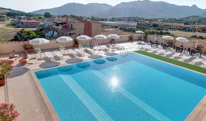 Residence Le Fontane - Havuz
