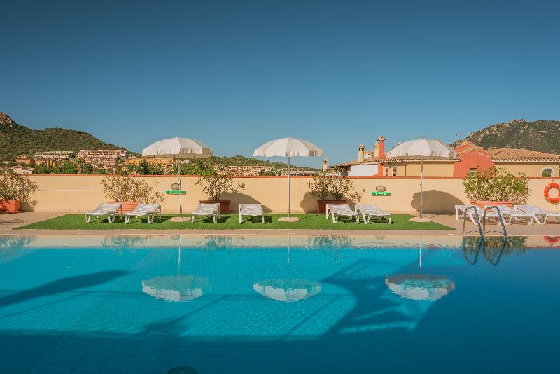 Residence Le Fontane - Havuz