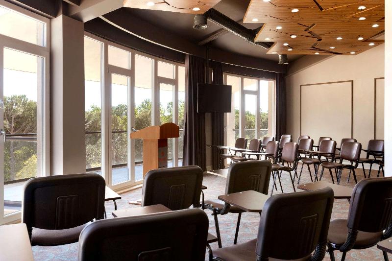 Ramada Resort Kazdaglari Thermal and Spa - Toplantı