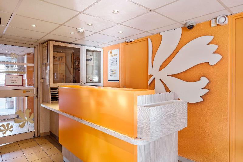 Premiere Classe La Roche Sur Yon - Lobi