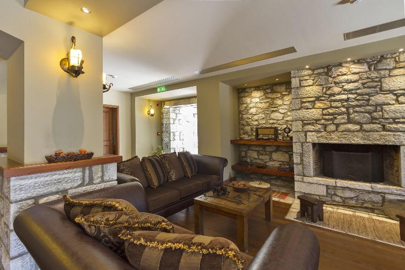 Itilo Traditional Hotel - Lobi