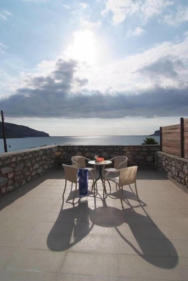 Itilo Traditional Hotel - Teras
