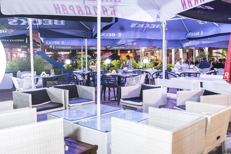 Persey Admiral Plaza Apartments - Bar