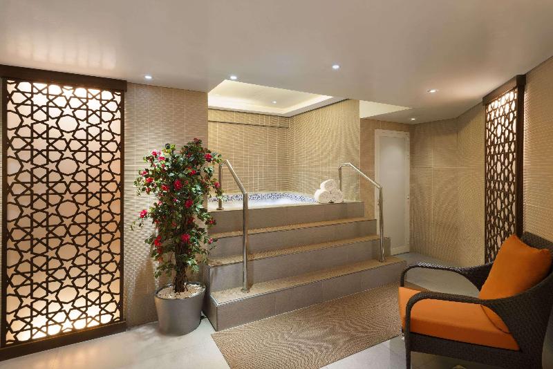 Ramada Hotel Abu Dhabi Corniche - Aktivite
