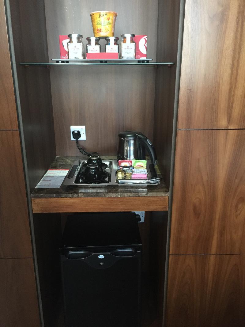 Ramada Hotel Abu Dhabi Corniche - Oda