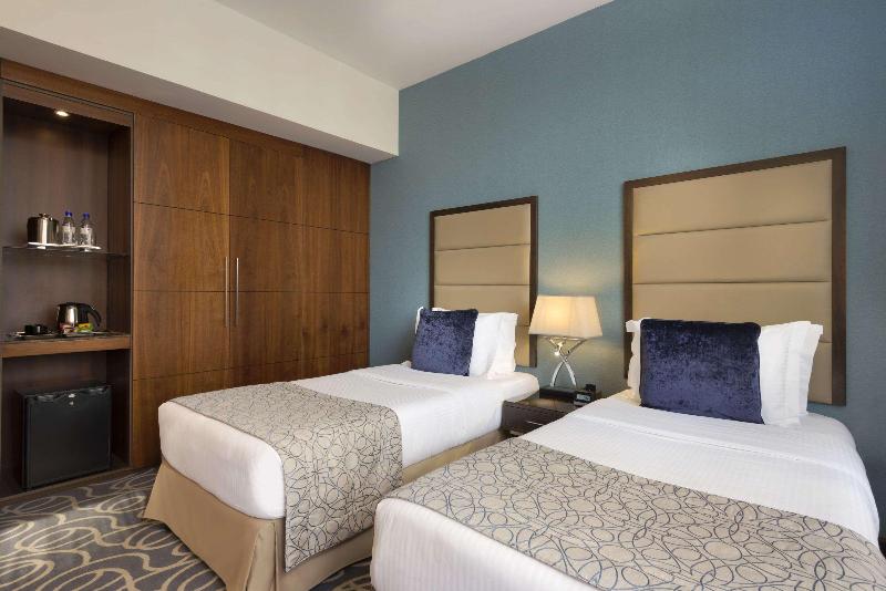Ramada Hotel Abu Dhabi Corniche - Oda
