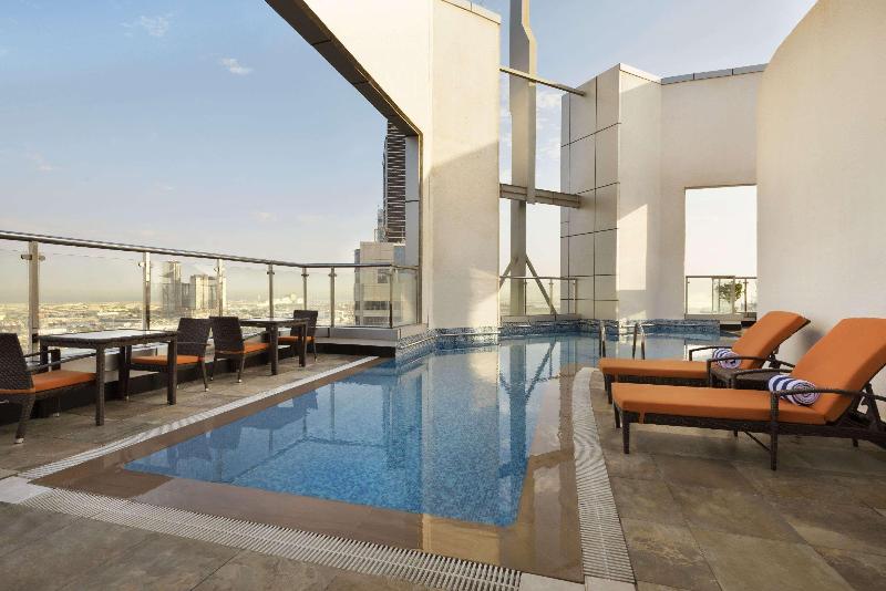 Ramada Hotel Abu Dhabi Corniche - Havuz