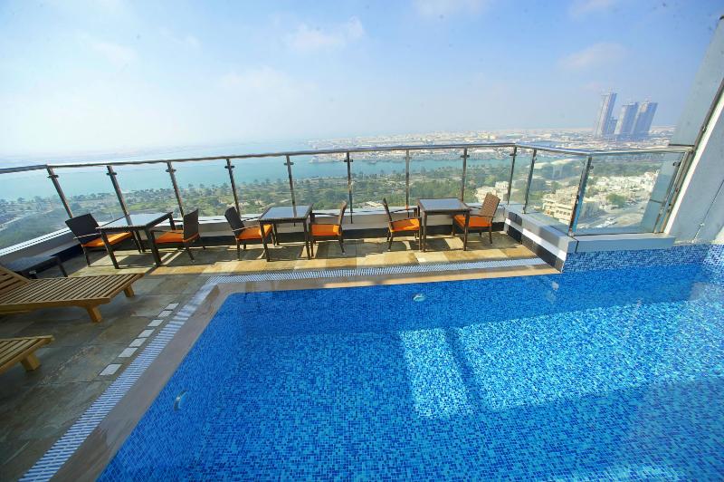 Ramada Hotel Abu Dhabi Corniche - Havuz