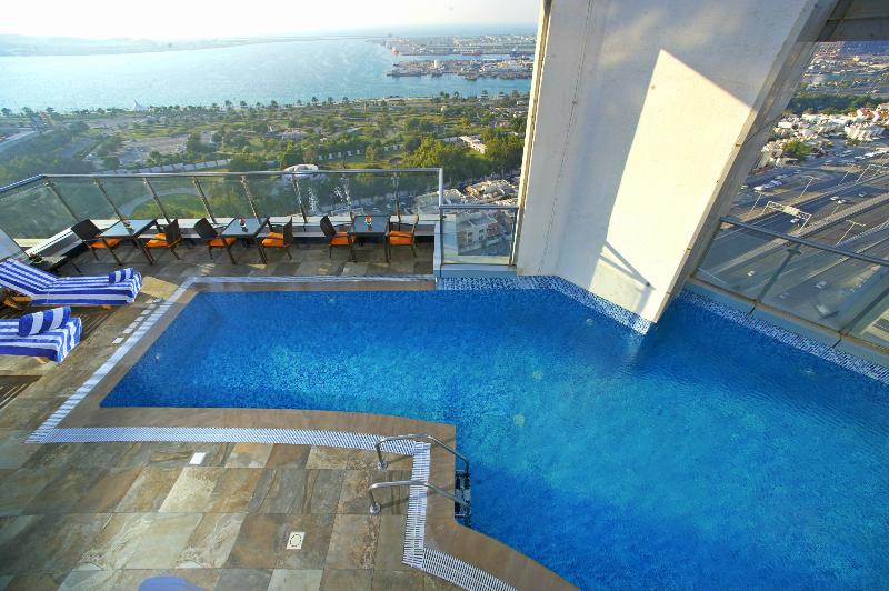 Ramada Hotel Abu Dhabi Corniche - Havuz