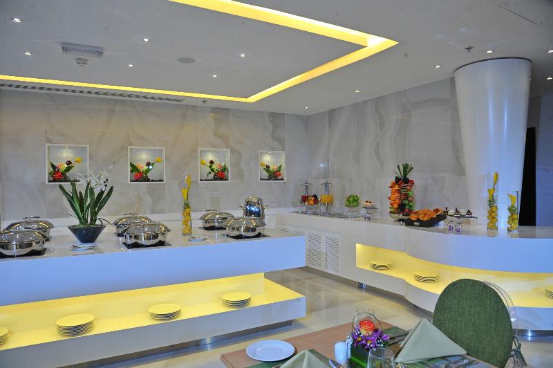 Ramada Hotel Abu Dhabi Corniche - Restoran