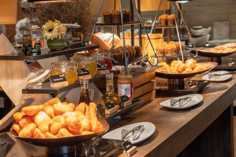 Movenpick Hotel Sukhumvit 15 Bangkok - Restoran