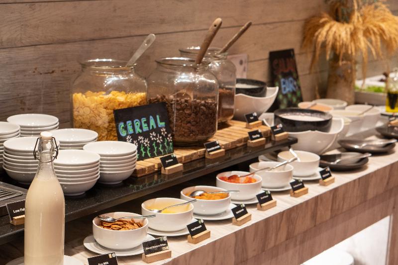 Movenpick Hotel Sukhumvit 15 Bangkok - Restoran