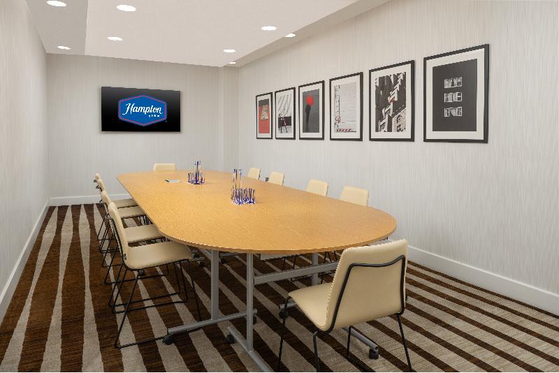 Hampton By Hilton Gatwick North - Toplantı