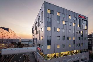 Hampton By Hilton Gatwick North otel fotoğrafı