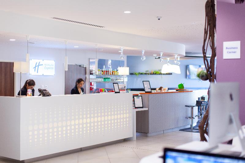 Holiday Inn Express Toulon - Est - Genel