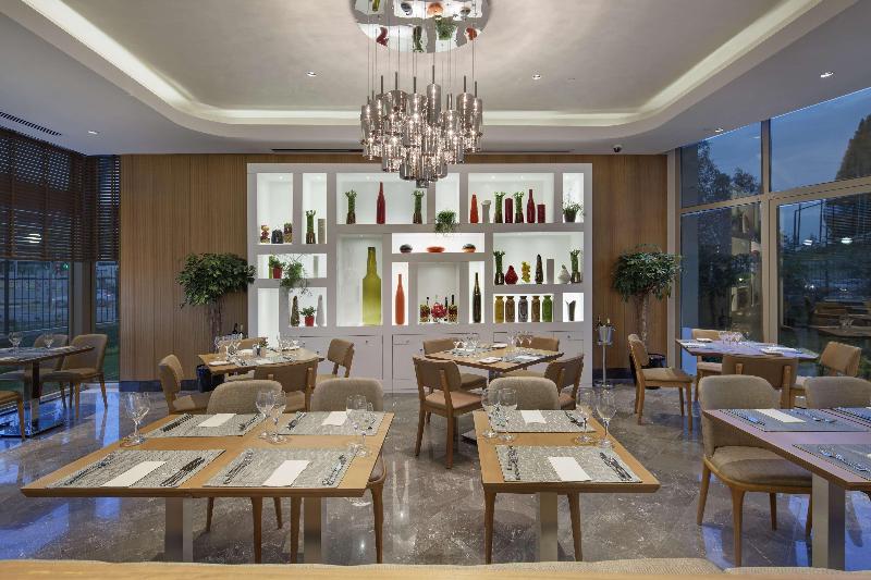 DoubleTree by Hilton Istanbul - Tuzla - Restoran